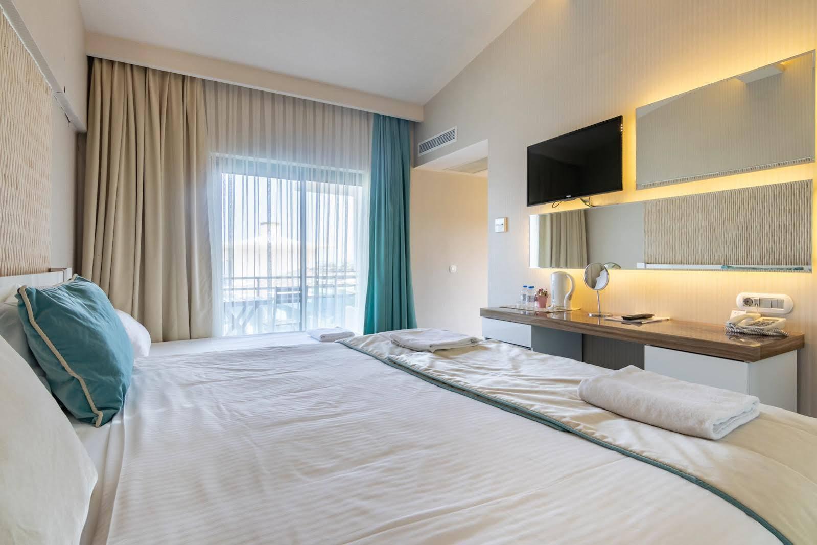 The D Hotel Cesme Resort Екстериор снимка